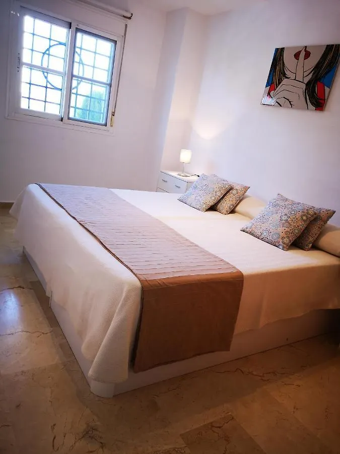 Daire Baviera Golf Apartamento Terraza Y Jardin Caleta De Velez